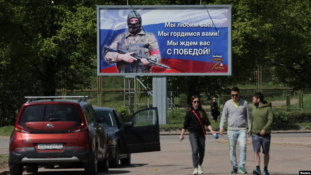 Russia's Shifting Public Opinion on the War in Ukraine