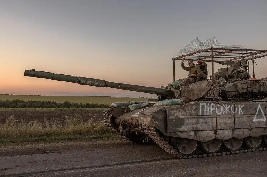A Russian T-90M tank captured by Ukrainian forces in Kursk Region. August 2024. Source: Wiki Commons